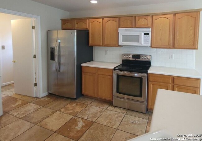 Building Photo - 3 Bedroom 2 Bath in Arborstone subd