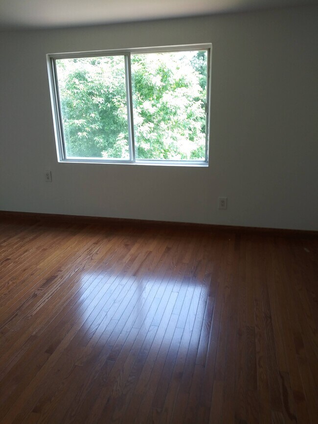 Foto del edificio - 2884 Victory Blvd