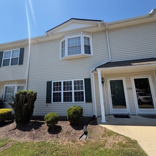 Photo - 2345 Vineyard Dr Townhome