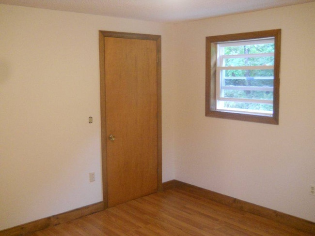 Building Photo - 32 Overlock Rd