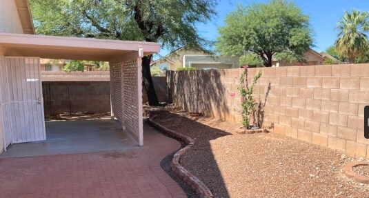 Foto del edificio - 1265 N Amberbrooke Ave