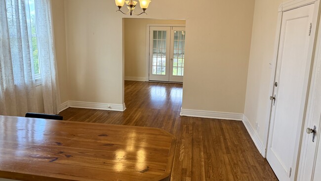 Building Photo - 5430 Hawthorne Pl