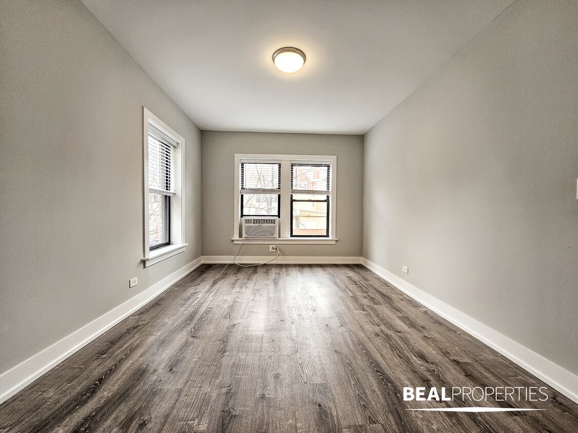 Photo - 711 W Brompton Ave (Chicago, IL)