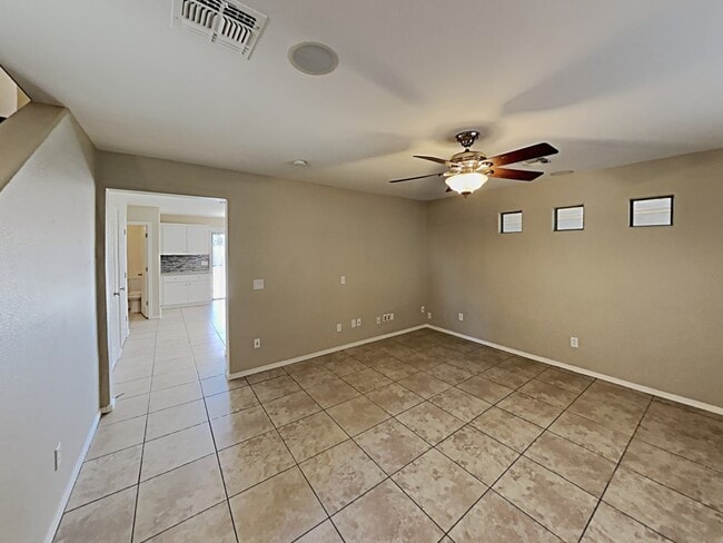 Foto del edificio - 17551 W Calavar Rd