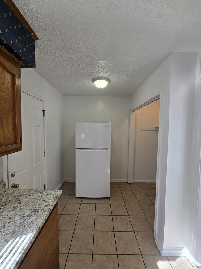 Foto del edificio - 120 Oak Ridge Ave