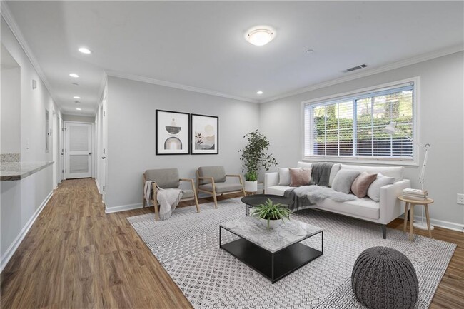 Building Photo - 305 Winding River Dr
