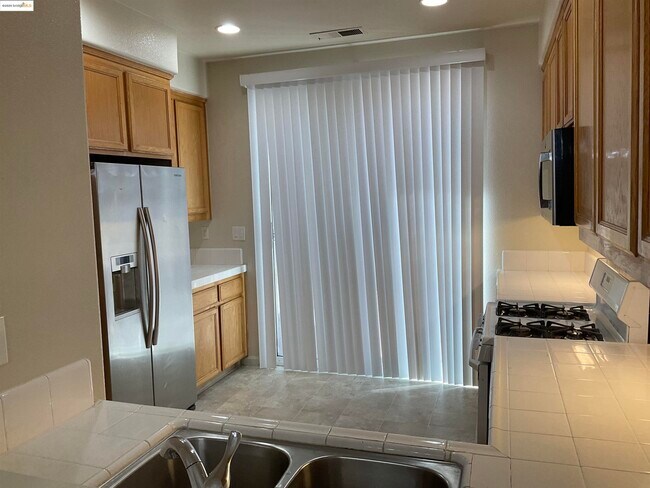 Foto del edificio - 6149 St Andrews Way