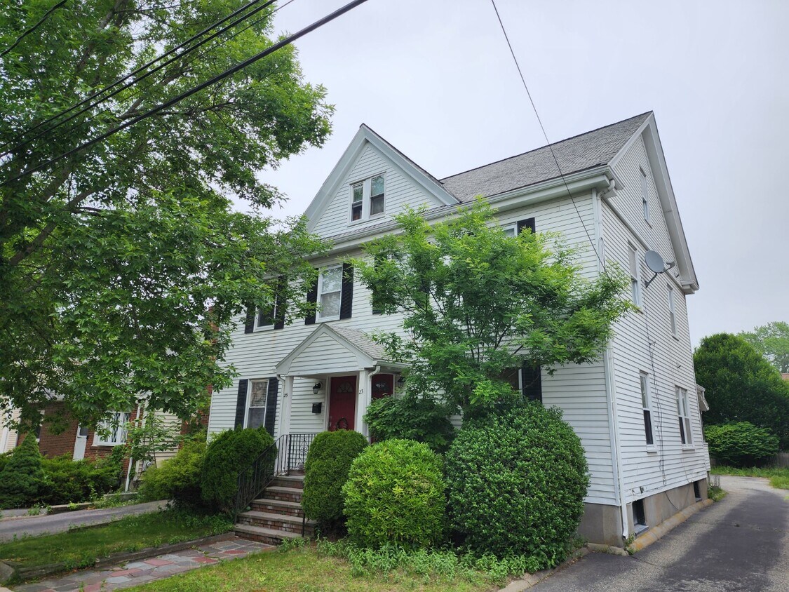 Primary Photo - 25 Baker St