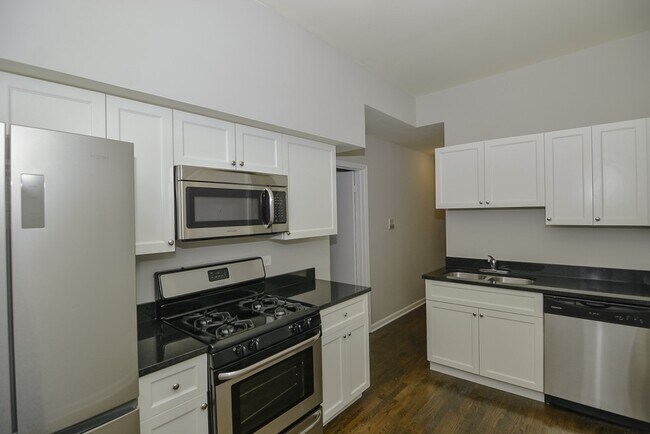 Foto del edificio - 1311 W Leland Ave