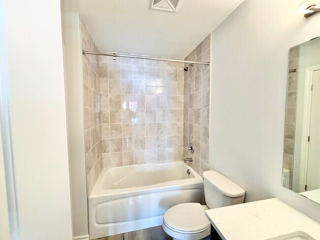 Photo du bâtiment - 1 BED - 1 BATH - OTTAWA - CONDO