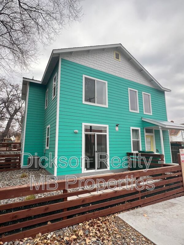 Building Photo - 263 Thoma St