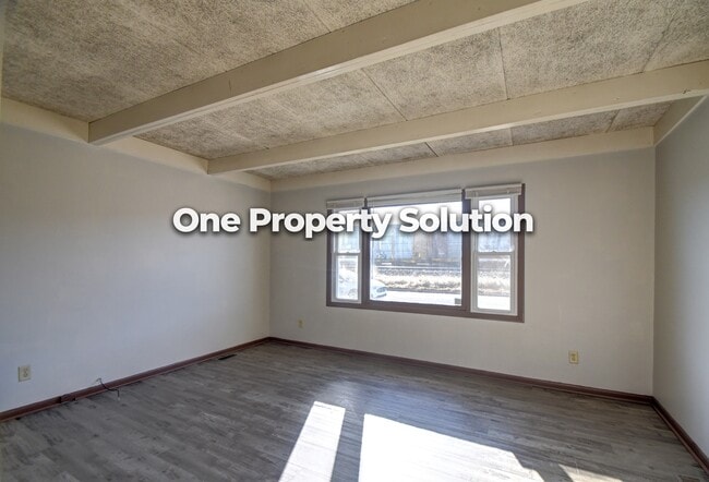 Building Photo - 1335 Logan St