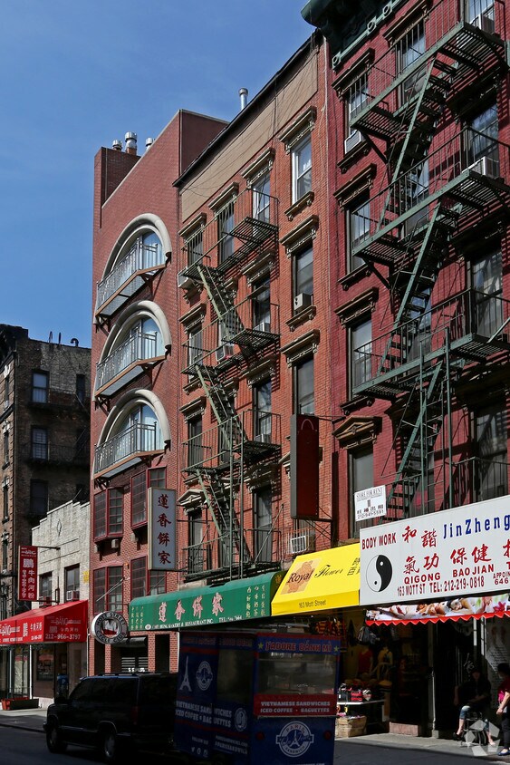 Foto del edificio - 161 Mott St