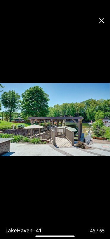 Foto del edificio - 109 Lake Haven Dr