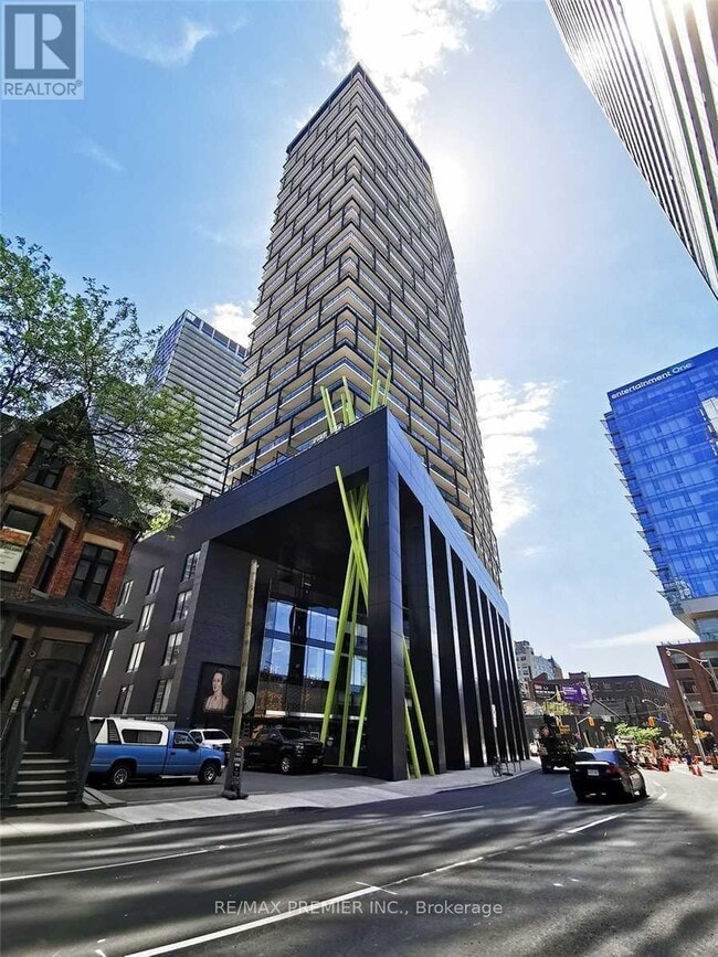 Building Photo - 125 Peter St