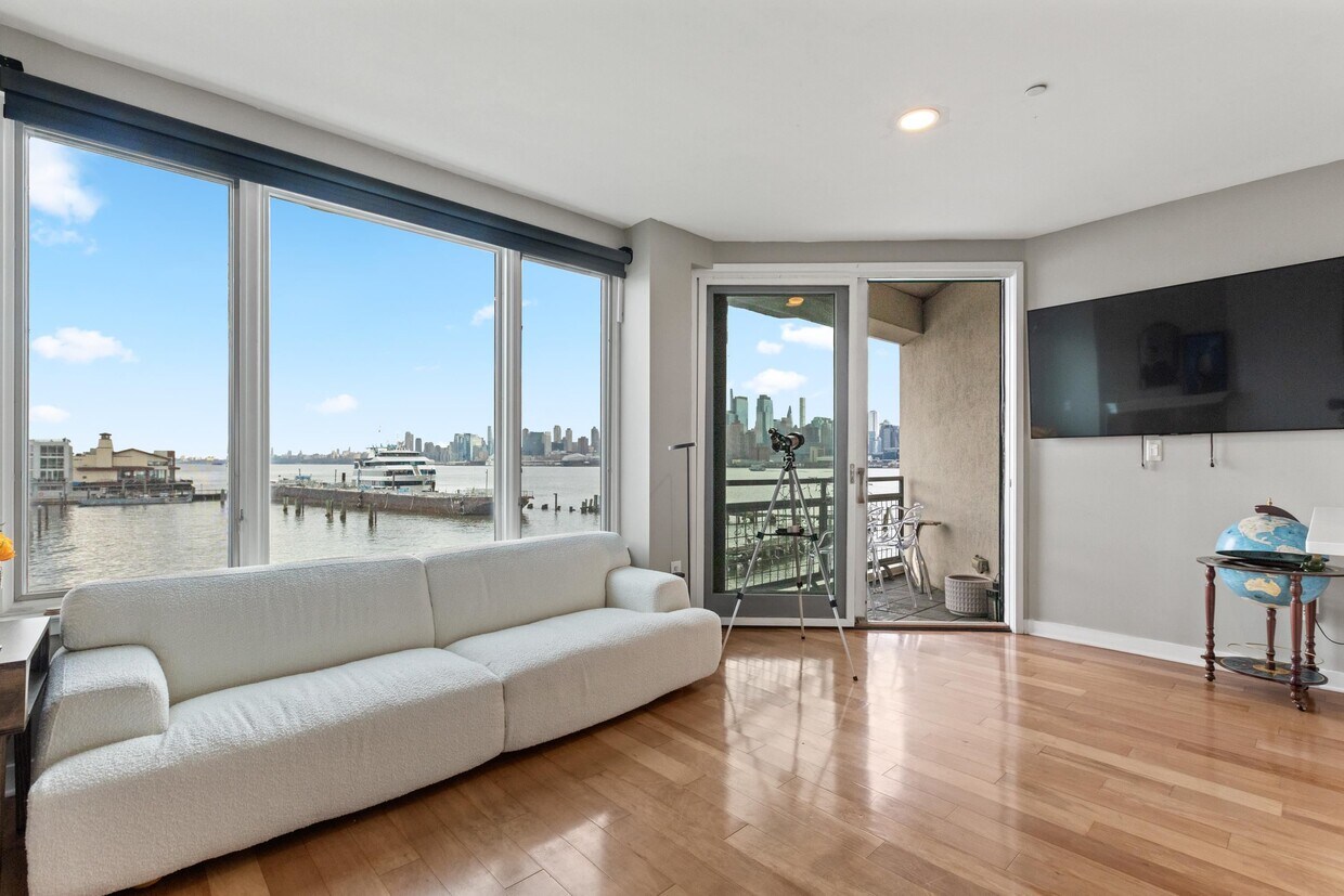 600 Harbor Blvd Unit 867, Weehawken, NJ 07086 Condo for Rent in