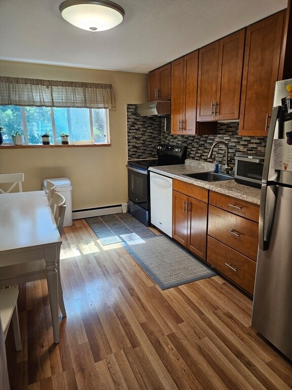 Building Photo - 8 Woodcrest Ct