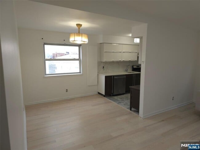 Foto del edificio - 6715 Polk St