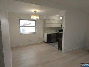 Building Photo - 6715 Polk St