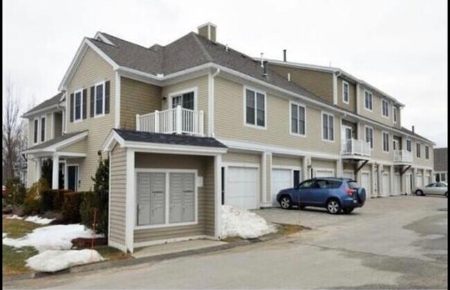 Building Photo - 7 Seven Springs Ln