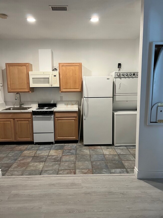 cocina - 11070 Densmar Rd