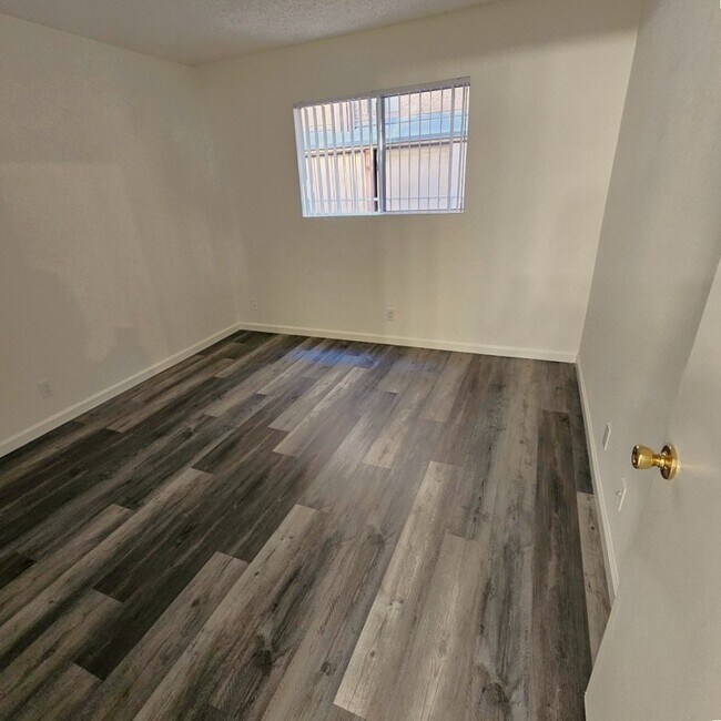 Foto del edificio - 10770 Palms Blvd