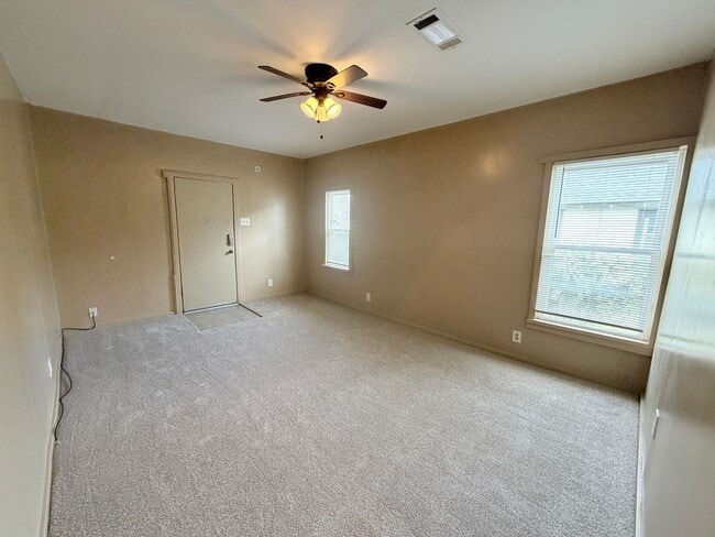 Foto del edificio - Updated 2 bed 1 bath