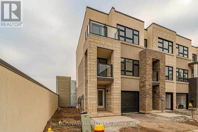 Photo du bâtiment - 1121 Cooke Blvd.