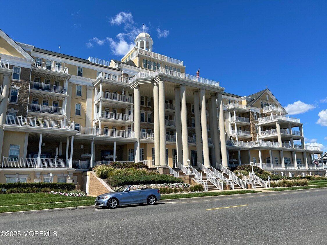 Primary Photo - 700 Ocean Ave