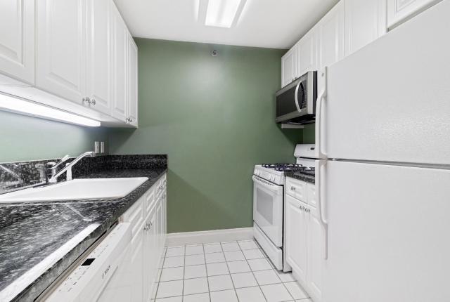 Building Photo - 0 bedroom in NEW YORK NY 10021