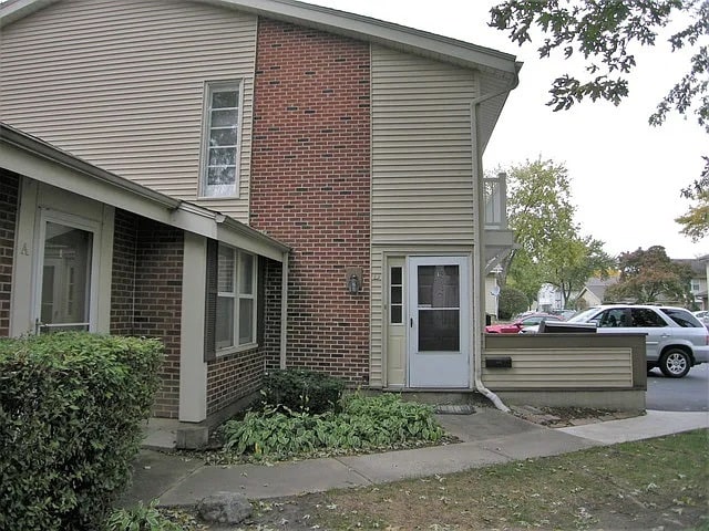 Building Photo - 328 Carthage Ct