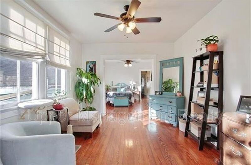 Foto principal - 4909-4911 Laurel St