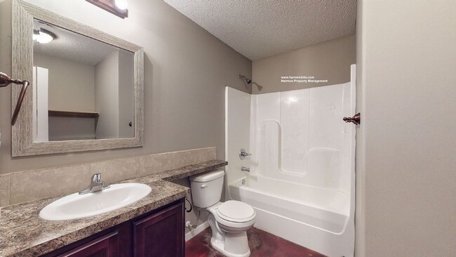 Foto del edificio - 1270 N Curtis Ct