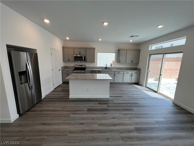 Building Photo - 5859 Amber Stone Ct