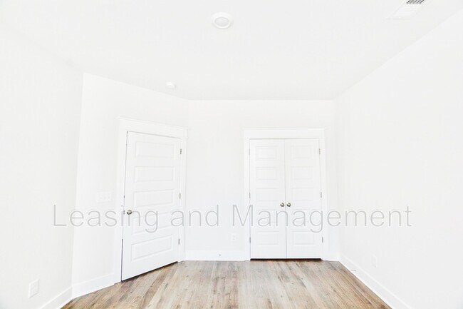 Building Photo - 1523 Hidalgo Dr