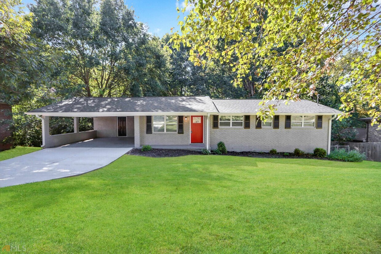 Primary Photo - 10165 Twin Oaks Dr