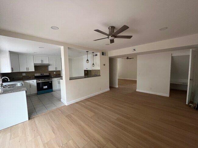 Foto del edificio - 8207 Mammoth Cir