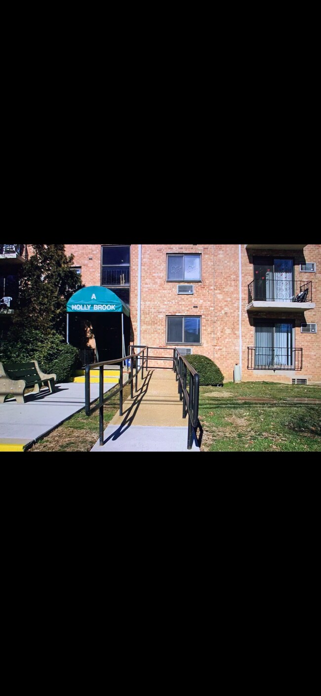Foto del edificio - 3421 W Chester Pike