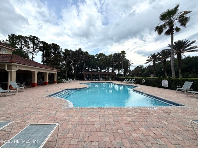 Building Photo - 13527 Montecito Pl