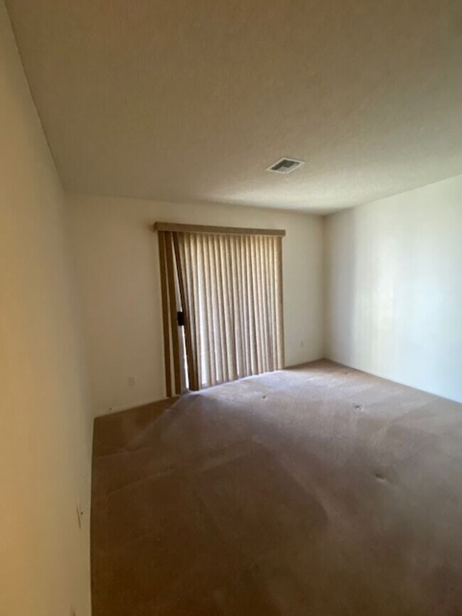 Building Photo - 2 Bedroom Condo in Colorado Bay!