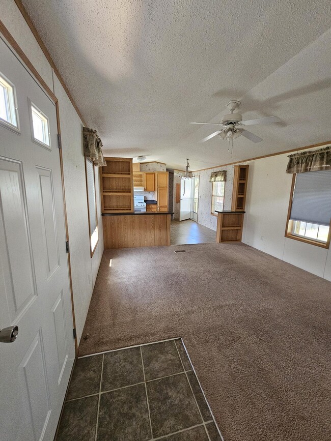 Building Photo - 45 Sunnyfield Dr