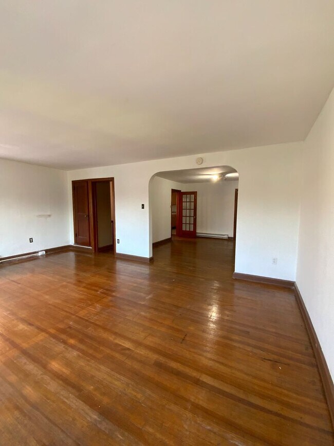 Foto del edificio - 33 W Main St