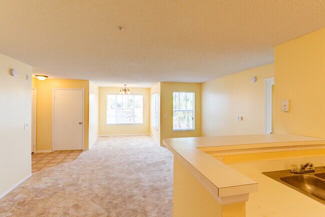 Foto del edificio - 2214 Grand Cayman Ct