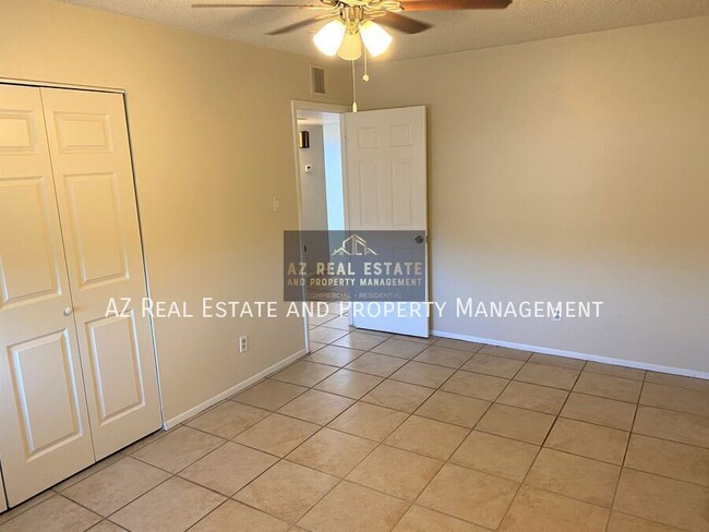 Building Photo - 6538 W Keim Dr