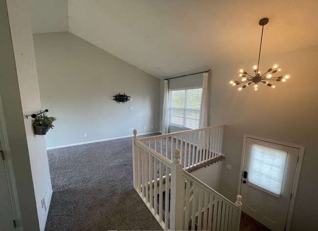 Building Photo - Corner Lot In Hickory Ridge!!