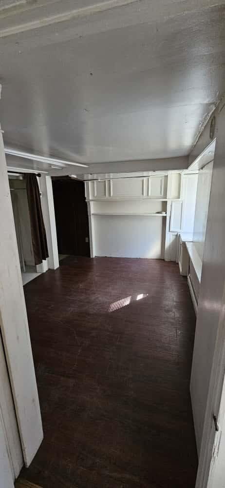 Building Photo - 724 3rd Ave