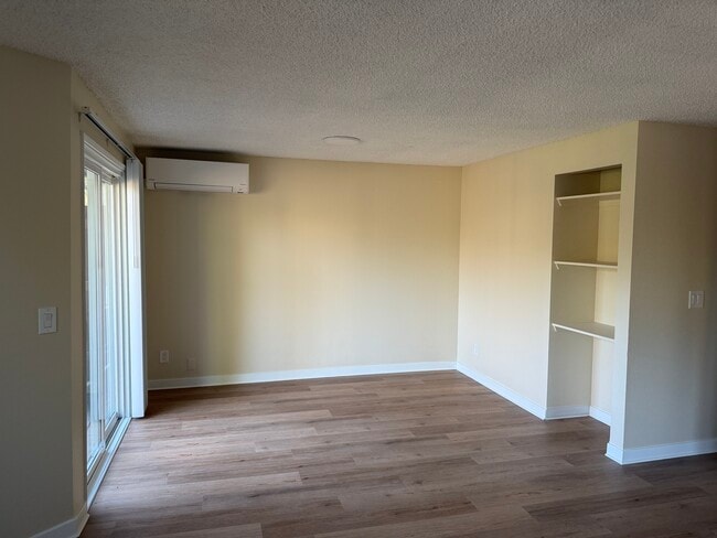 Building Photo - 6309 SW Valley Ave