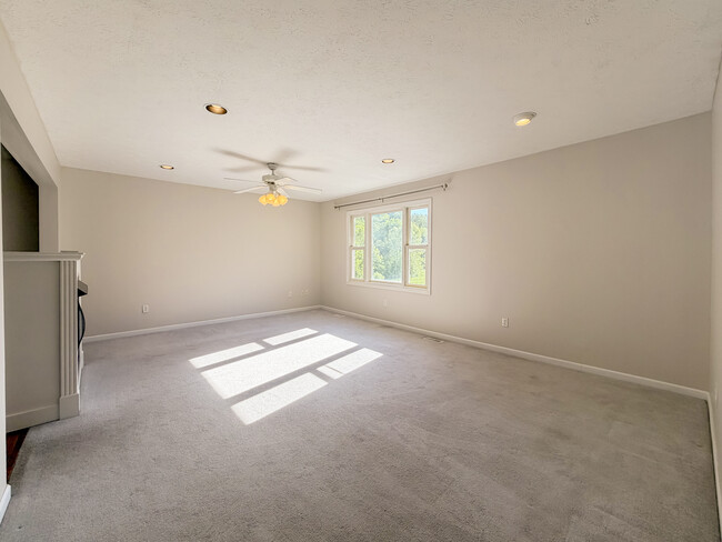 Building Photo - 103 Cadet Ct