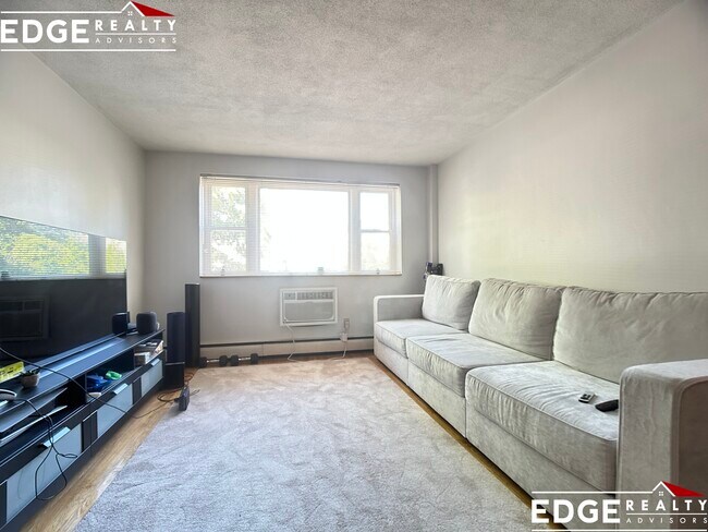 Foto del edificio - 11 Cogswell Ave