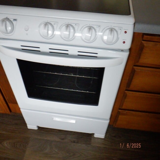 Building Photo - 83-3-2